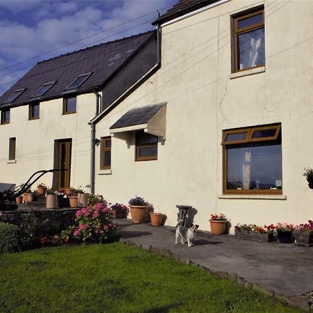 Plas Newydd Farm Llanedy Exterior photo