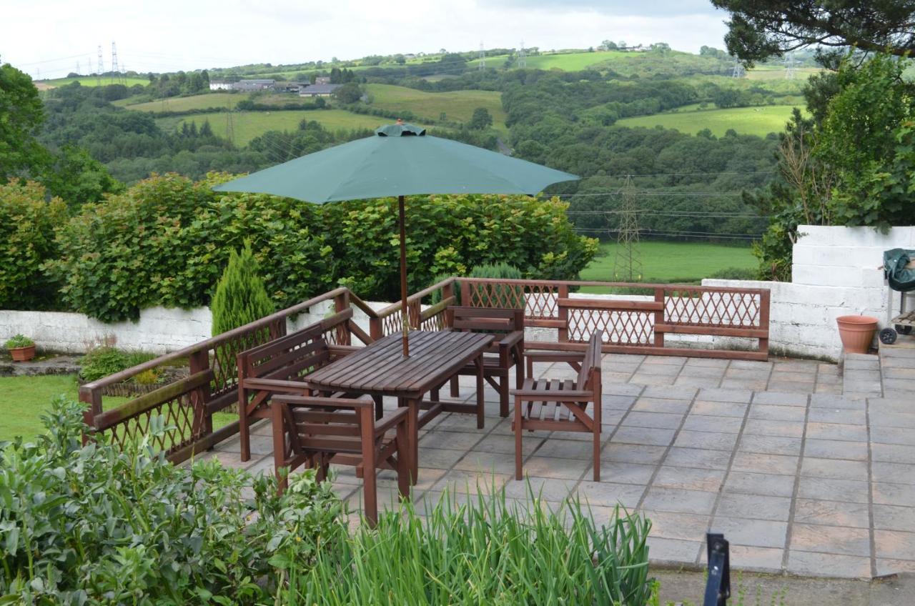 Plas Newydd Farm Llanedy Exterior photo
